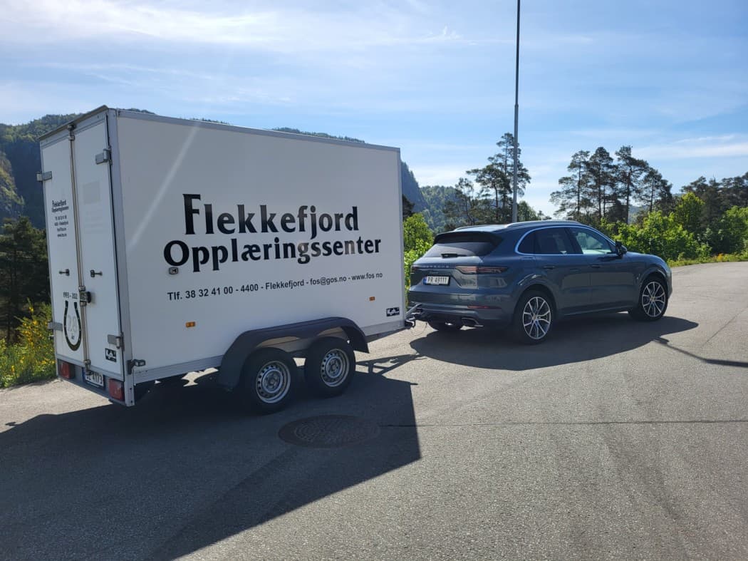 Bil med tilhenger BE